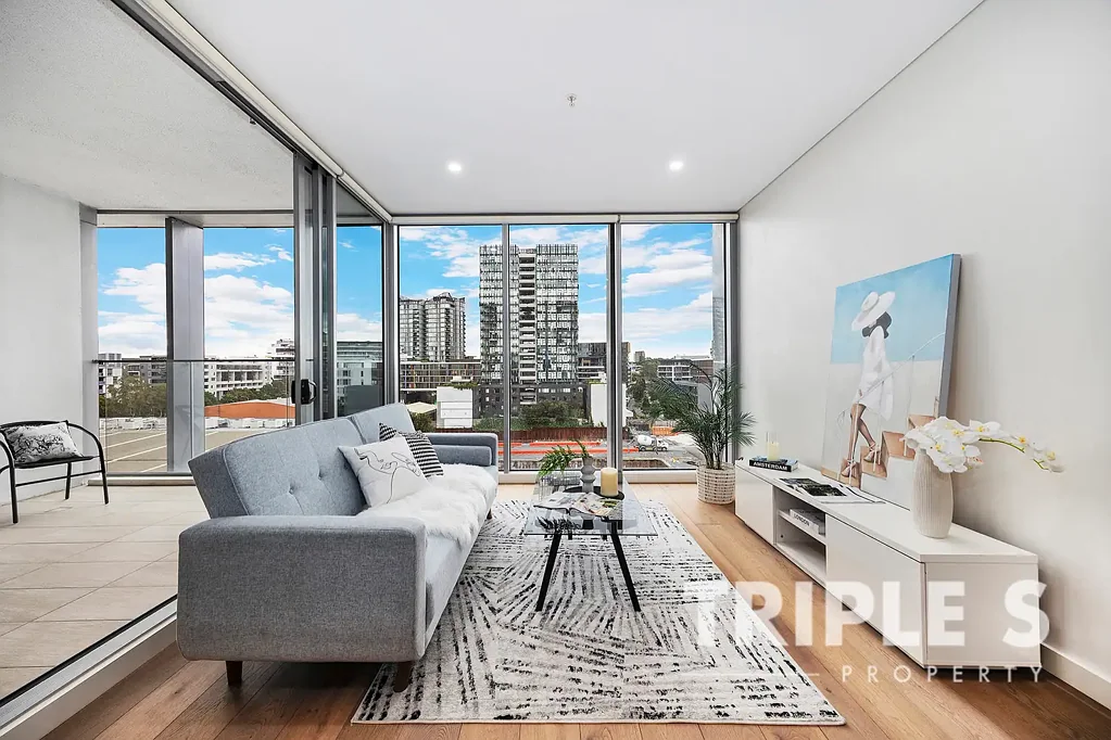Waterloo 1 Bedroom One Bedroom Apartment + Study & Car Space | Timber Floorboards | Prime Location | Sunny West Aspect