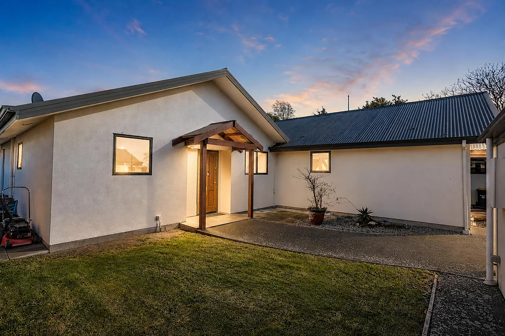 Richmond 2房  PRIVATE, SUNNY & CONVENIENTLY LOCATED!