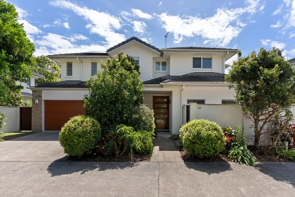 Byron Bay 3房  Spacious, Renovated Freestanding Townhouse in Central Byron