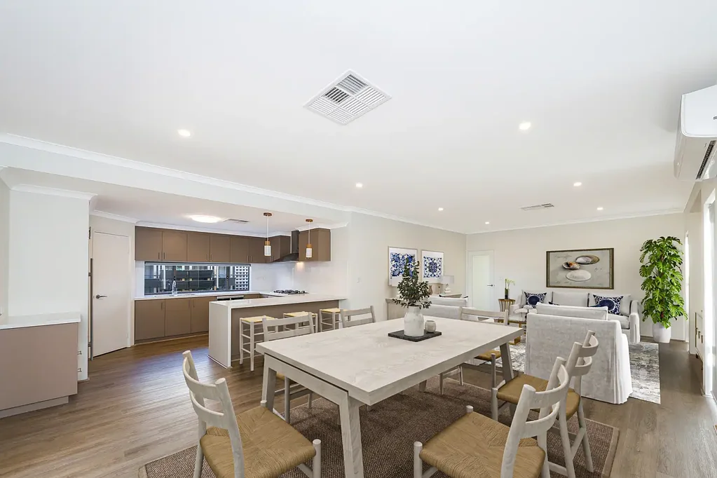 Dayton 4침실 STYLISH AND SPACIOUS FAMILY HOME - MOVE -IN READY WITH QUALITY UPGRADES!