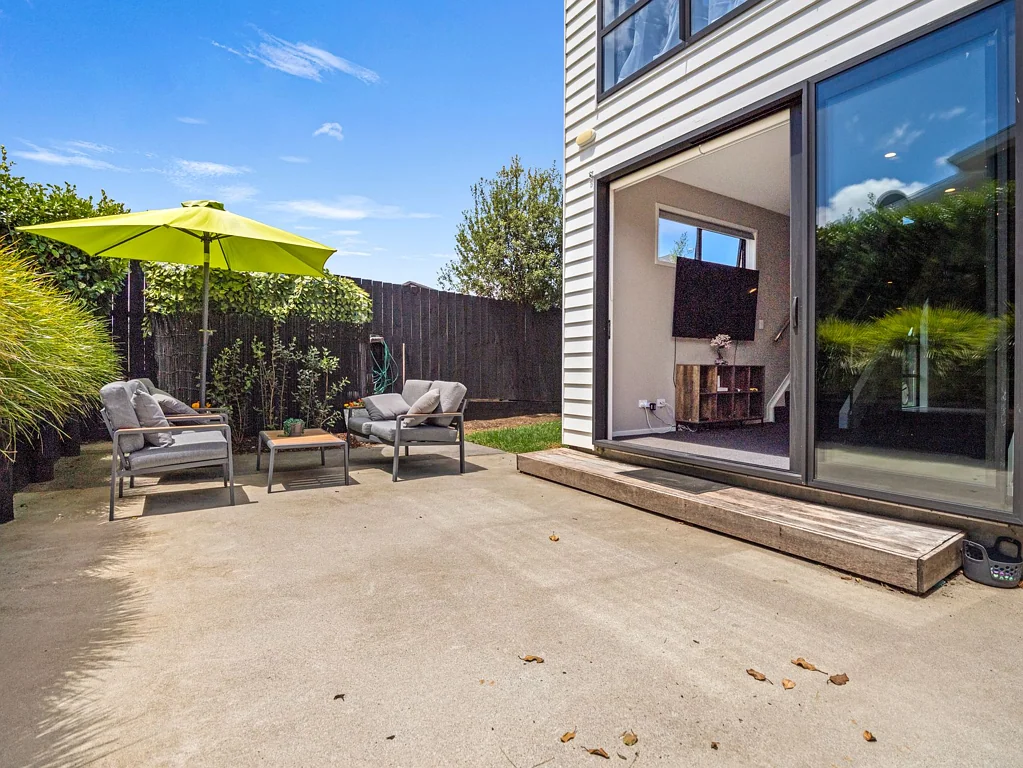 Pukekohe 3 Slaapkamer Modern, Spacious & Close to School!