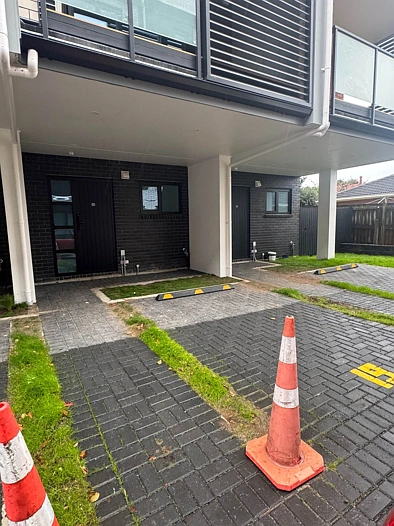 Modern, Low-Maintenance Living in Prime Mt Alb...