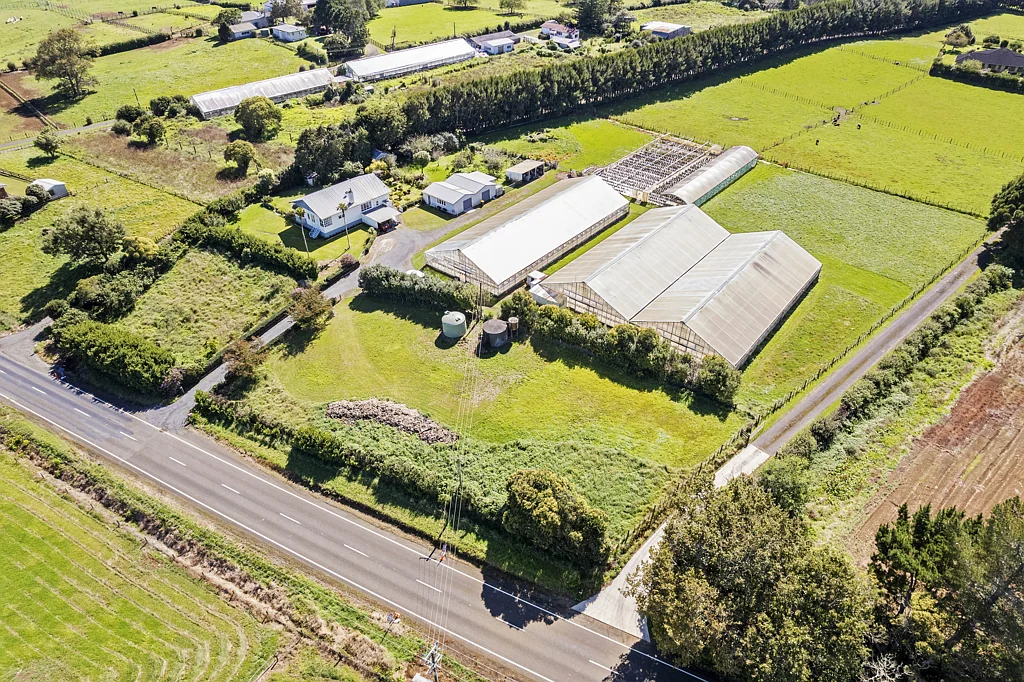 Mauku 3 Bedroom Lifestyle with Thriving Greenhouse Business