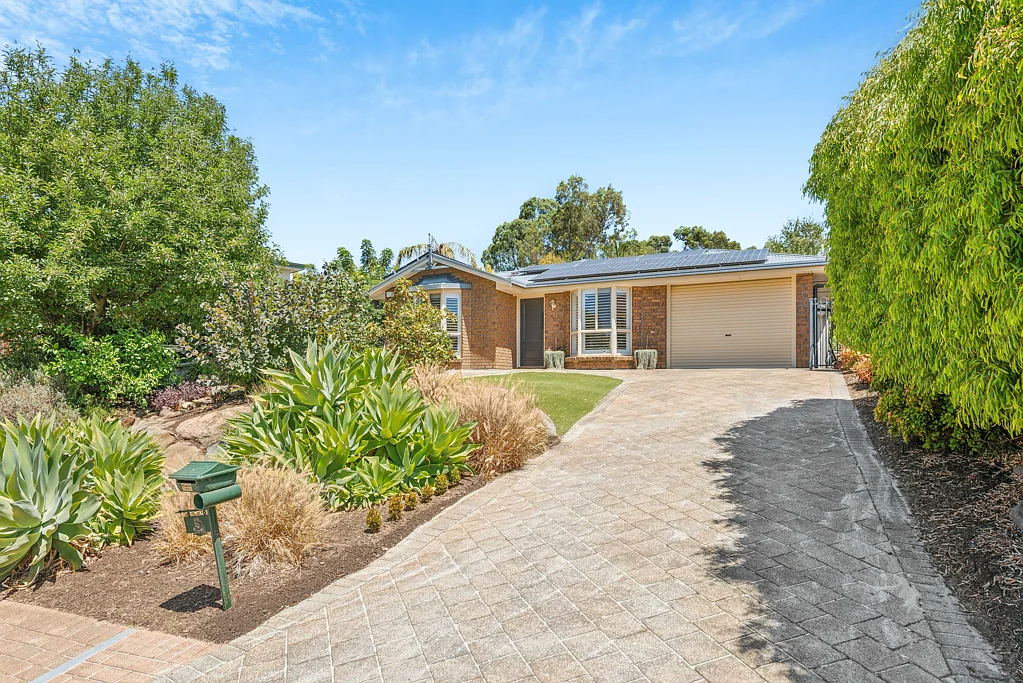 5 Petrel Court, Flagstaff Hill, SA 5159