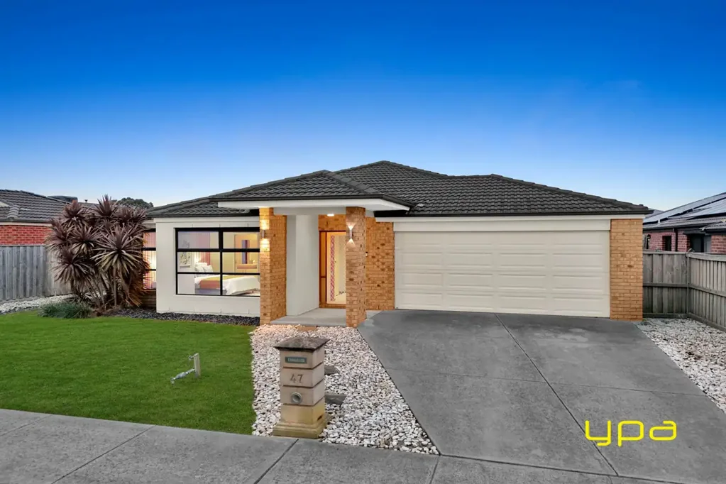 Pakenham 4ਬੈੱਡਰੂਮ Spacious Family Home in Highly Sought-After Arden Estate