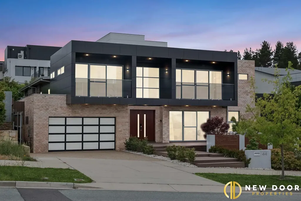 Denman Prospect 5Kwarto Architectural Luxury with Resort-Style Living!