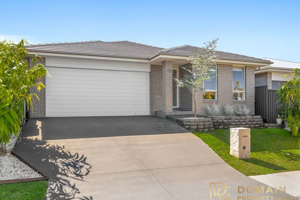 Woongarrah 4 Bedroom Move-In Ready 4-Bedroom Home Packed with Features