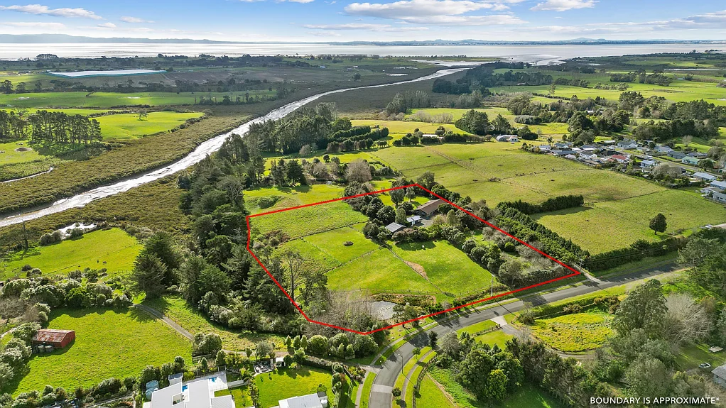 Kingseat 4Habitaciones Karaka West 2.26 ha Land Bank Opportunity