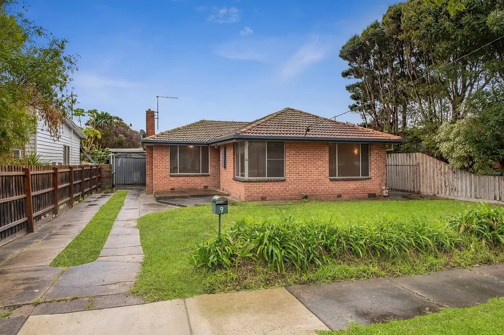 Spacious Family Home in a Convenient Mornington Location