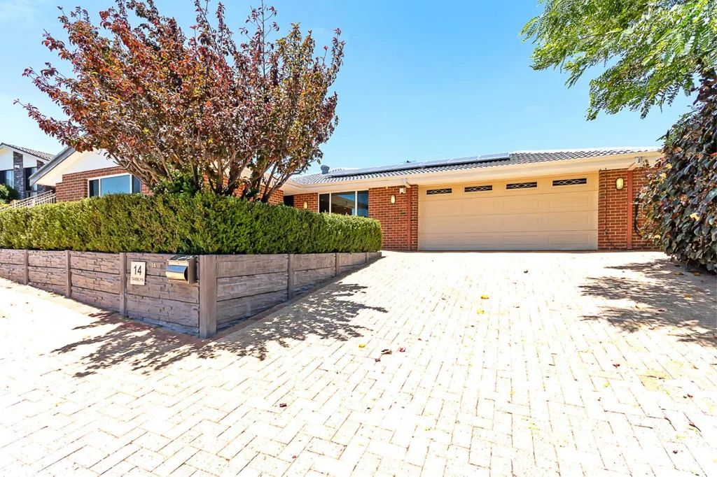 14 Tamblyn Close, Woodvale, WA 6026