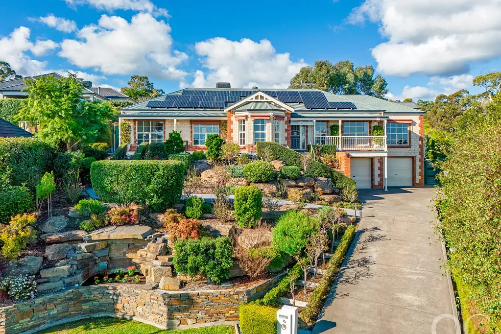 Craigburn Farm 3 Slaapkamer Open the Door to Resort Style Living with Elevator and Expansive Views