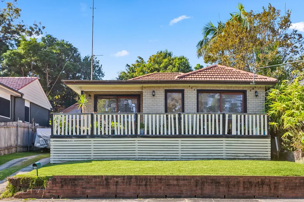 99 Prince Edward Drive, Dapto, NSW 2530
