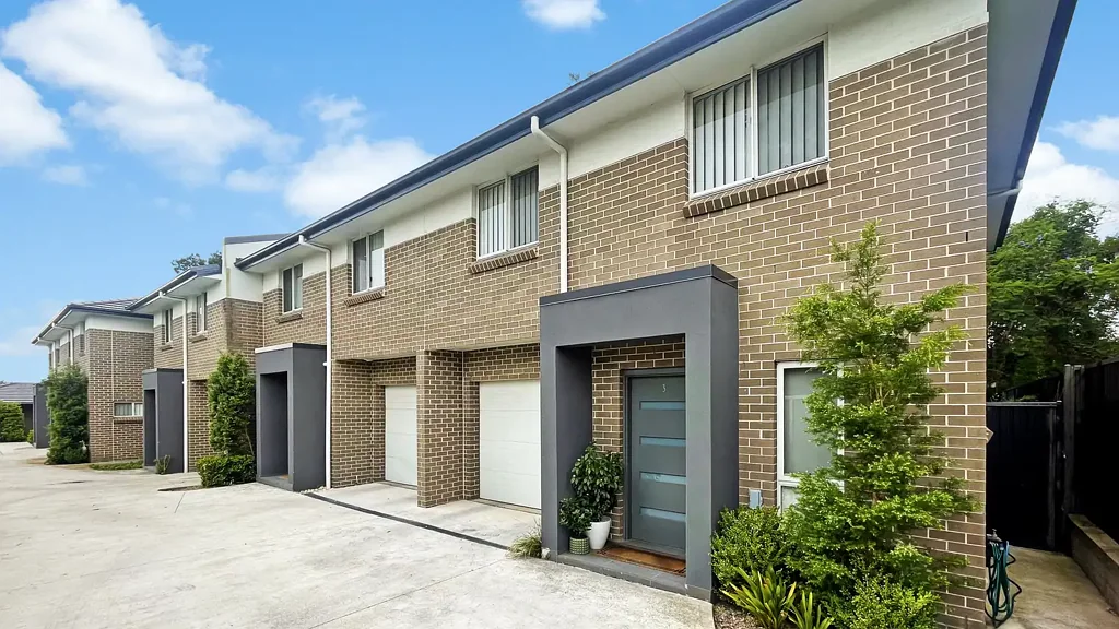 Modern 4 Bedroom Townhouse