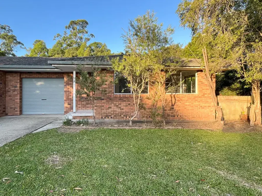 SPACIOUS VILLA IN GREAT LOCATION