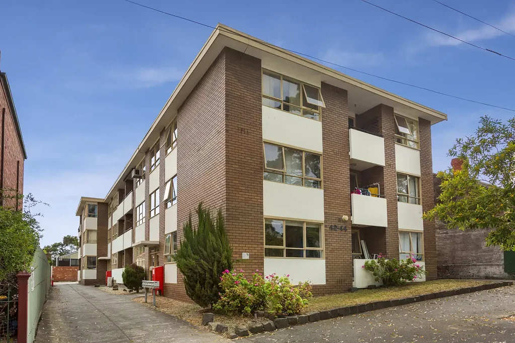 Spacious & Bright Inner-city living