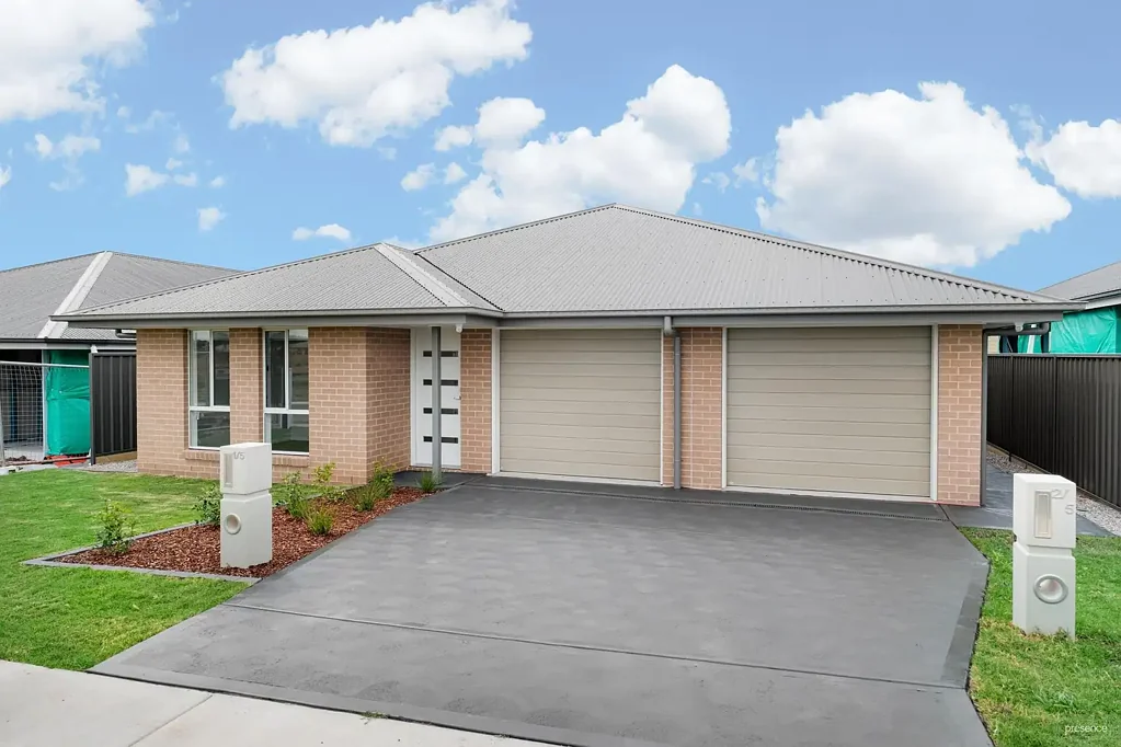 BRAND-NEW UPGRADED FAMILY HOME OFFERING DUCTED HEATING & COOLING