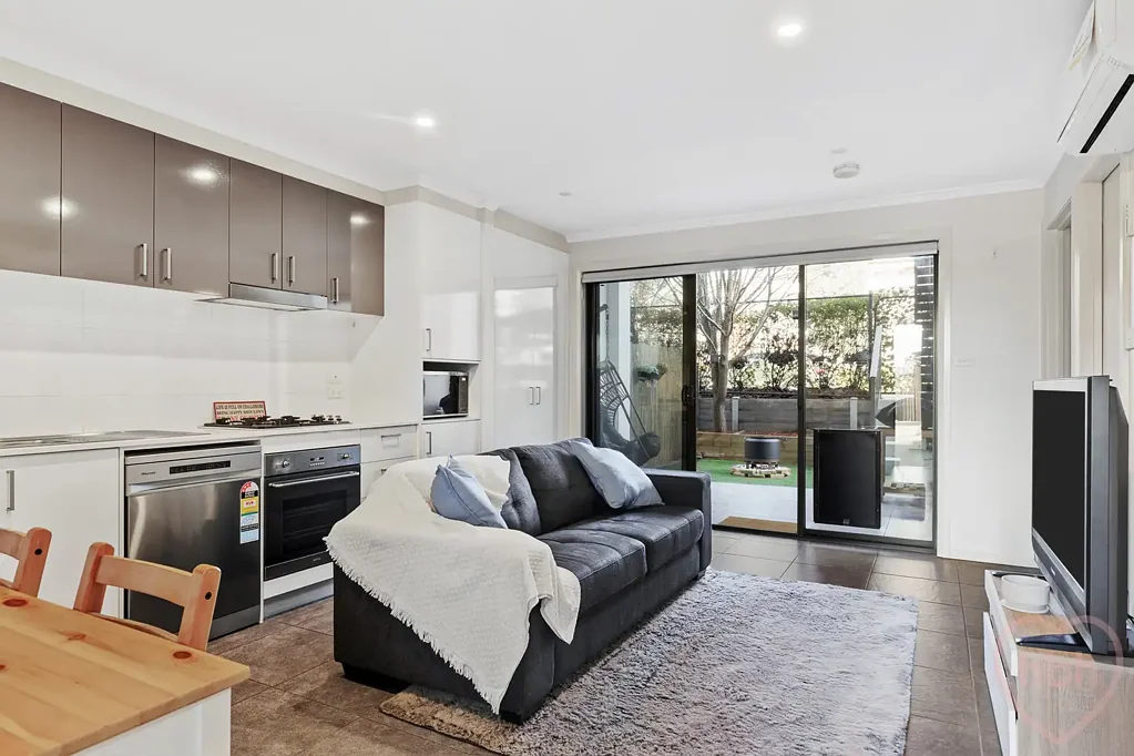 Coombs 2ਬੈੱਡਰੂਮ Courtyard living! Wine, dine and recline.
