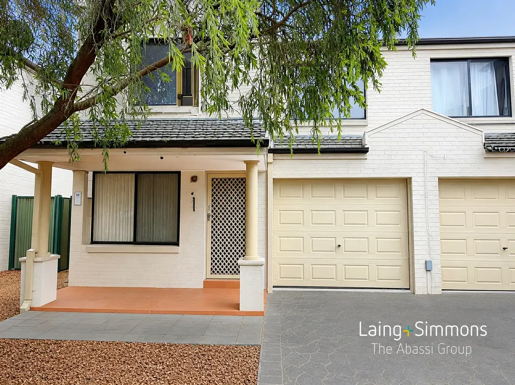 Well-Presented Townhouse in a Convenient Location!