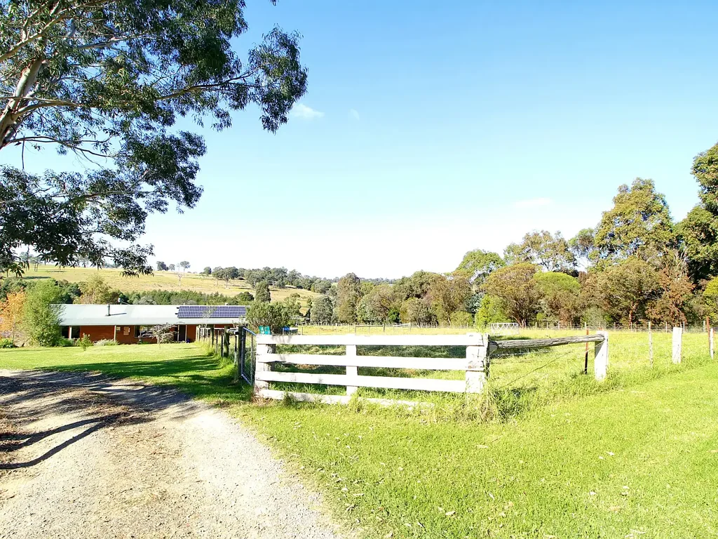 Granite Rock 4房  LIFESTYLE PROPERTY CLOSE TO TOWN