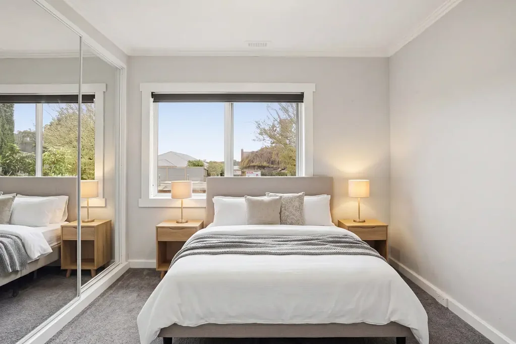 Modern Family Living with Views, Convenience & Parking for Four