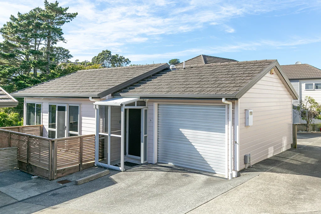 5B Stephen Street, Johnsonville, Wellington