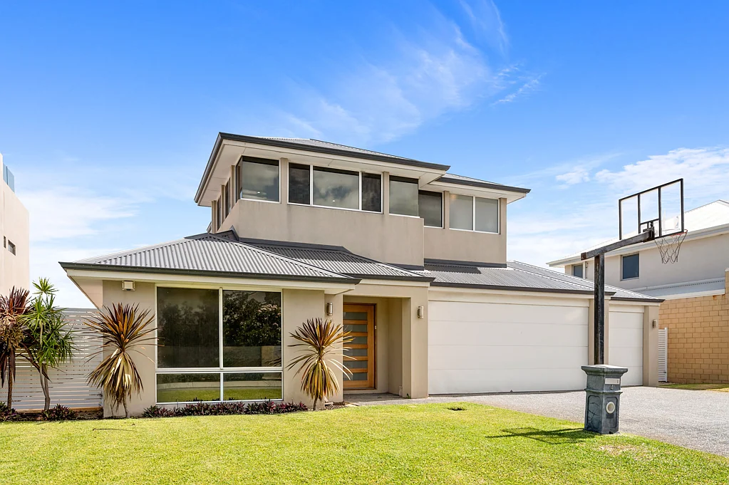 4 Bayview Terrace, Yangebup, WA 6164