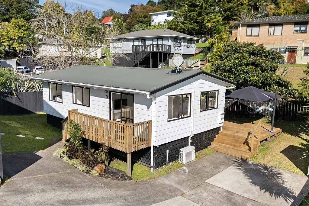 48B Sungrove Rise, Sunnyvale, Waitakere City, Auckland