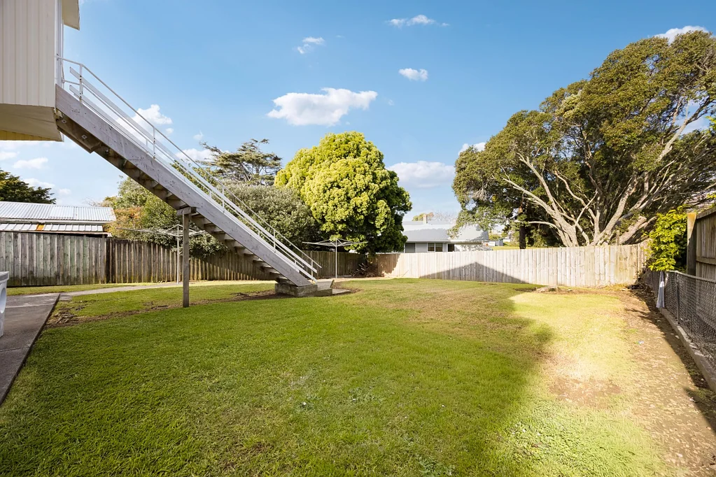 Bright, Budget, Brilliantly Located.