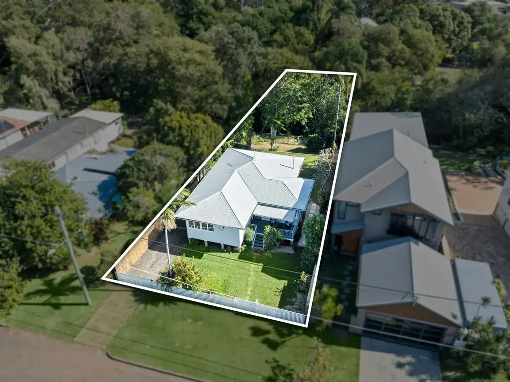 Wynnum 3બેડરૂમ Creekside Calm and Family Living on 701sqm