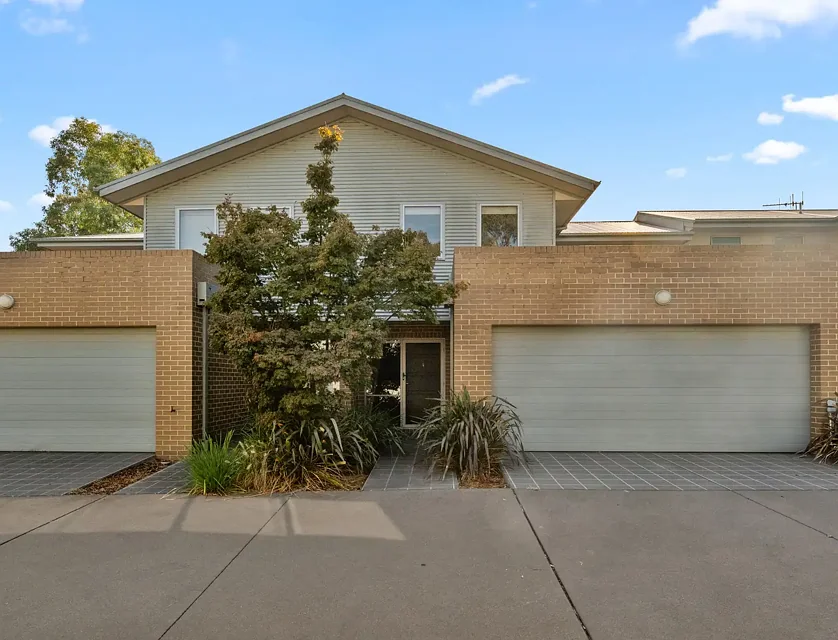 2/19 Torpy Place, Jerrabomberra, NSW 2619, 3房, 2浴, Townhouse