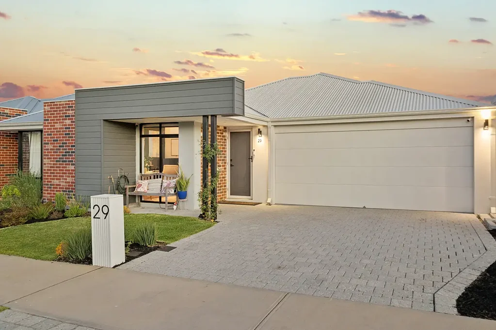 29 Arrowsmith Loop, South Guildford, WA 6055