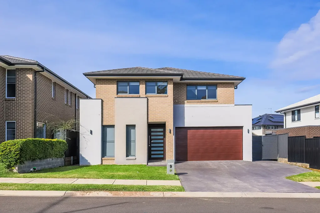 9 Ehrlich St, Campbelltown, NSW 2560