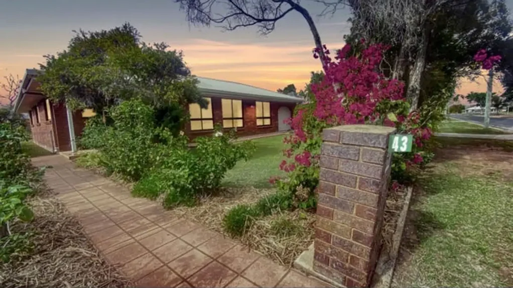 Chinchilla 3Moenga SOLD AFTER MULTIPLE OFFERS BY TRINA