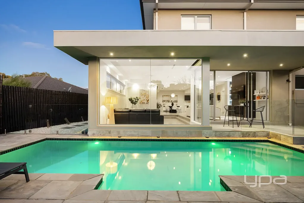 Point Cook 5房  爱的家园 - 您的永久家园从这里开始  Home of Love - Your Forever Home Starts Right Here