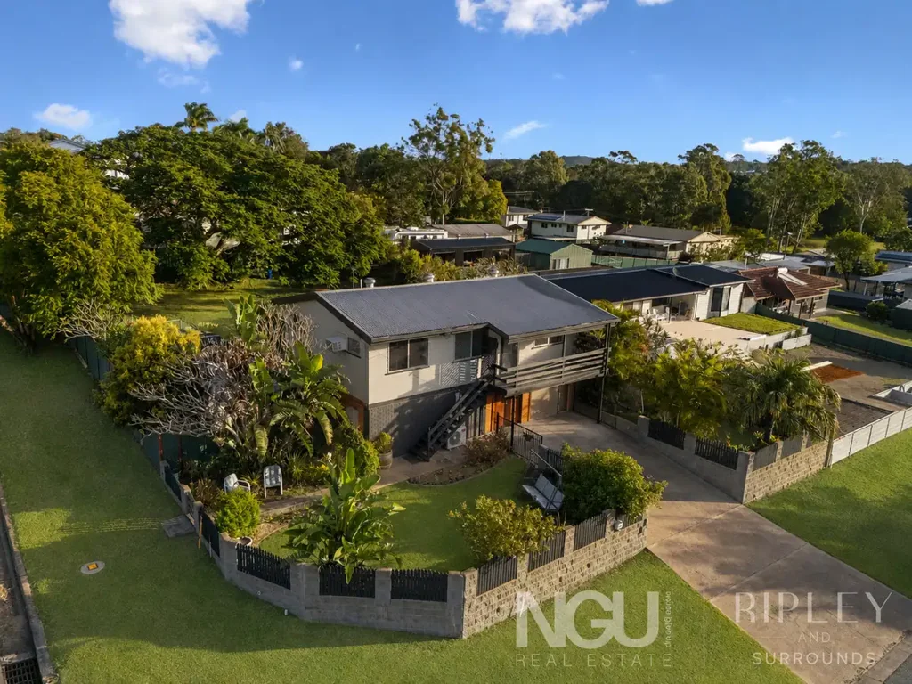 Redbank Plains 3房 969平米街角地块 双面临街 双居住潜力 灵活空间 未来开发可能 Dual Living Opportunity + Granny Flat Potential on a 969m² Corner Block in Prime Location