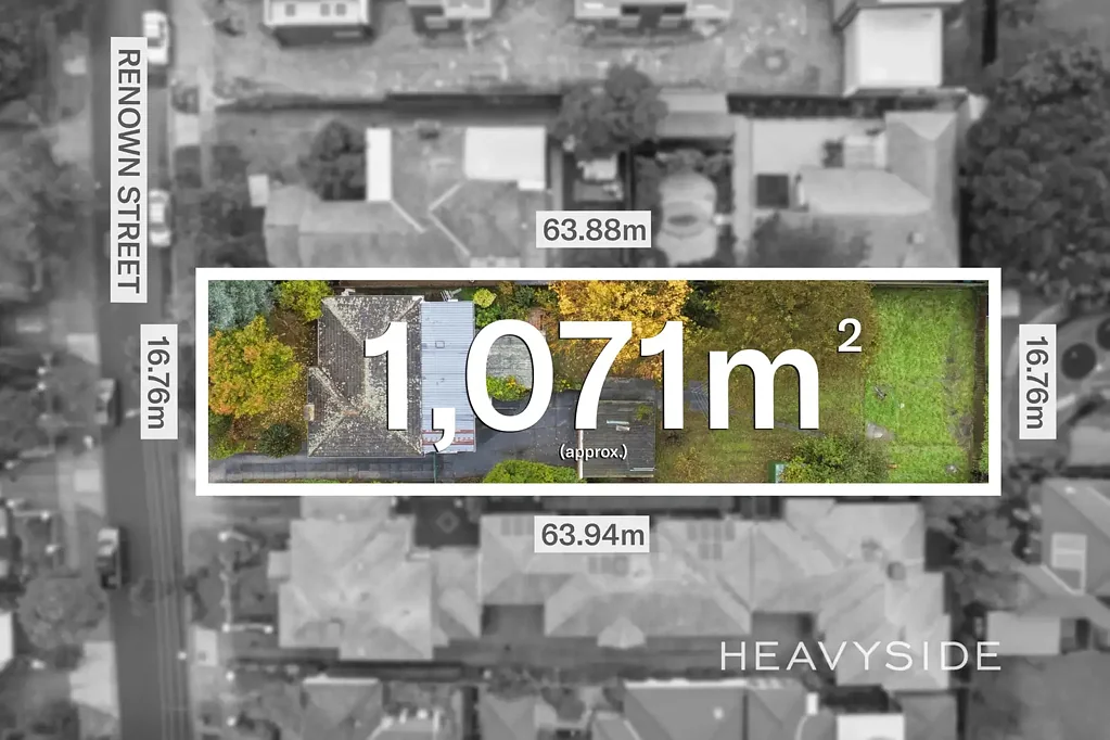 Burwood 2房 1071平米宽绰地块 兴建梦想之家潜力 多元开发机遇 STCA 环绕成熟绿植 后庭景致宜人 家门口便捷交通 Full of Potential with Approved Plans and Permits on 1071sqm