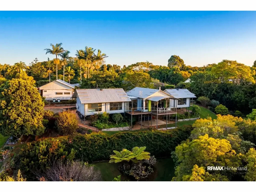 Mapleton 3ห้องนอน Iconic Gabriel Poole Design | Private Pavilion Living | Sweeping Hinterland & Coastal Views
