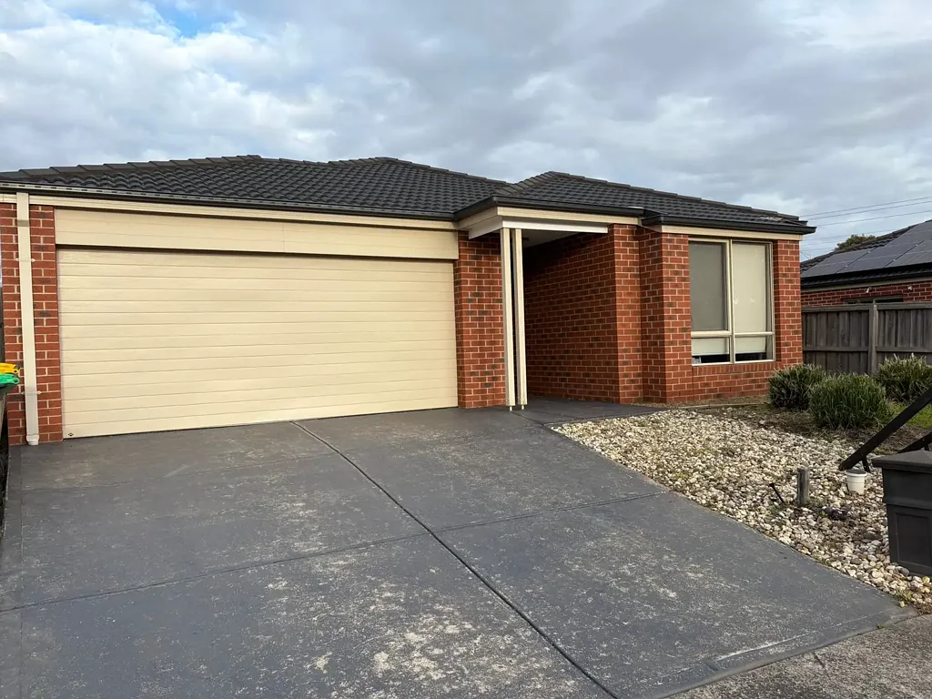 GREAT 4 BEDROOM FAMILY HOME