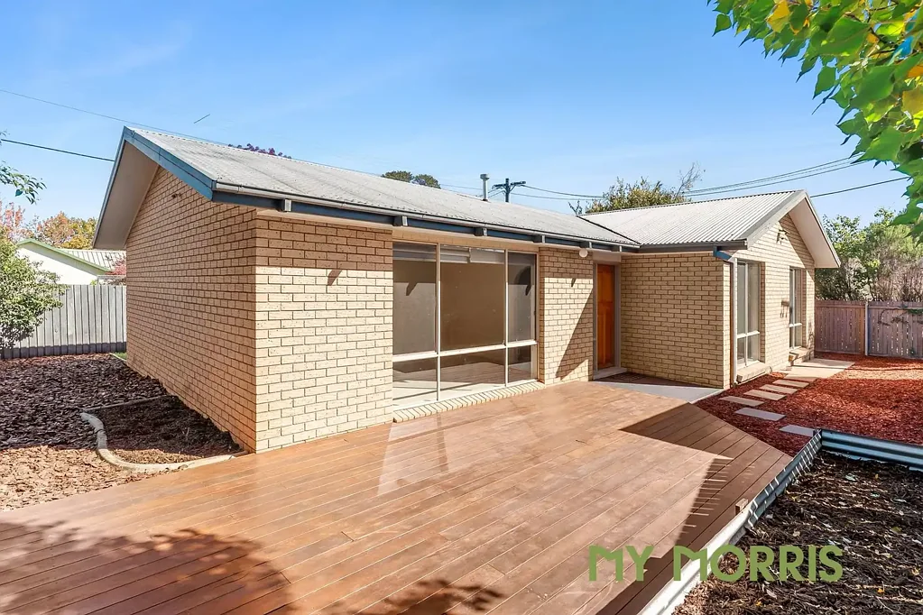 Ainslie 3 Bedroom Private, light-filled living in the heart of Ainslie