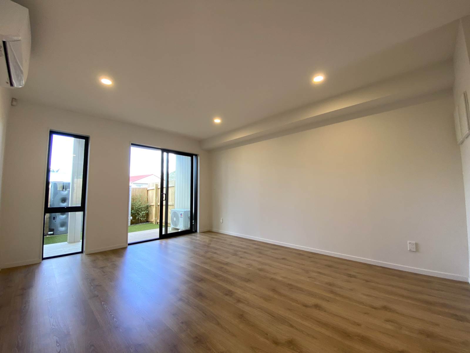 4/42 Woodside Road, Massey, Auckland - Waitakere, 2 침실, 1 욕실, Townhouse