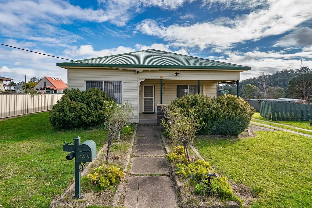 Uralla 3 Bedroom Feature Packed Cottage In The Heart Of Uralla