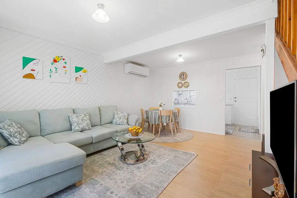 5/26 Charles Avenue, Logan Central, QLD 4114