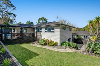 113 Weatherly Road, Torbay, North Shore City