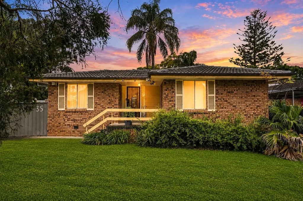 Doonside 3ਬੈੱਡਰੂਮ Renovated Corner-Block Home with Exciting Potential