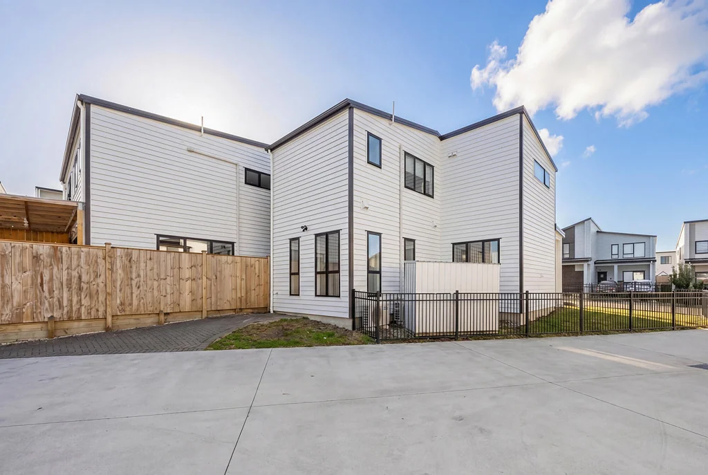 Drury 2房  Standalone, corner, 2 ensuites - Bring all offers