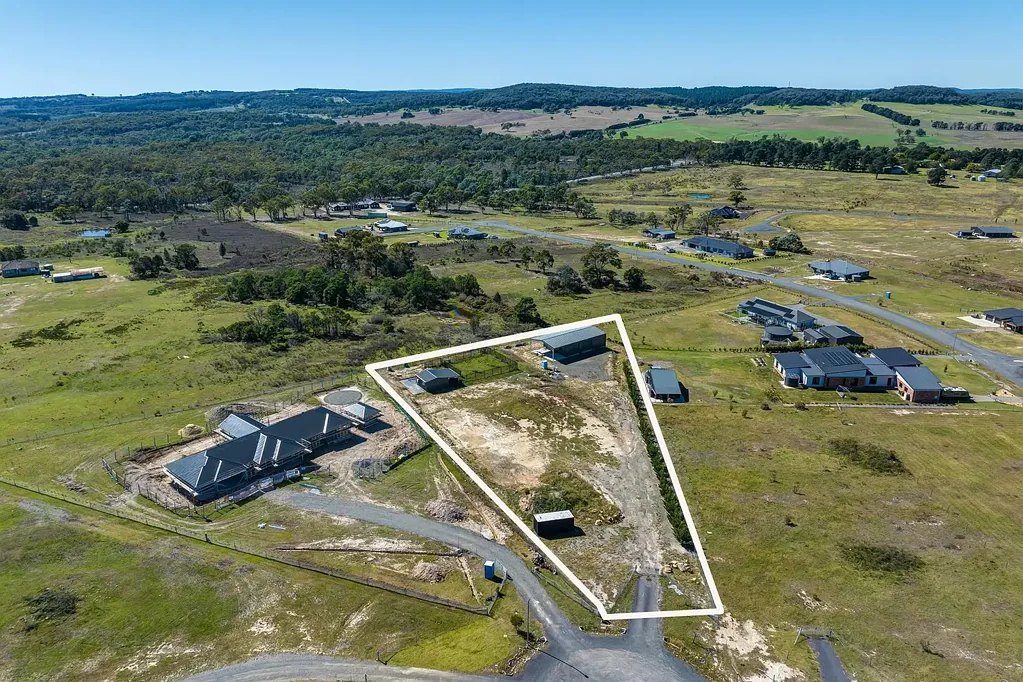 Marulan Elevated position with exceptional outlook