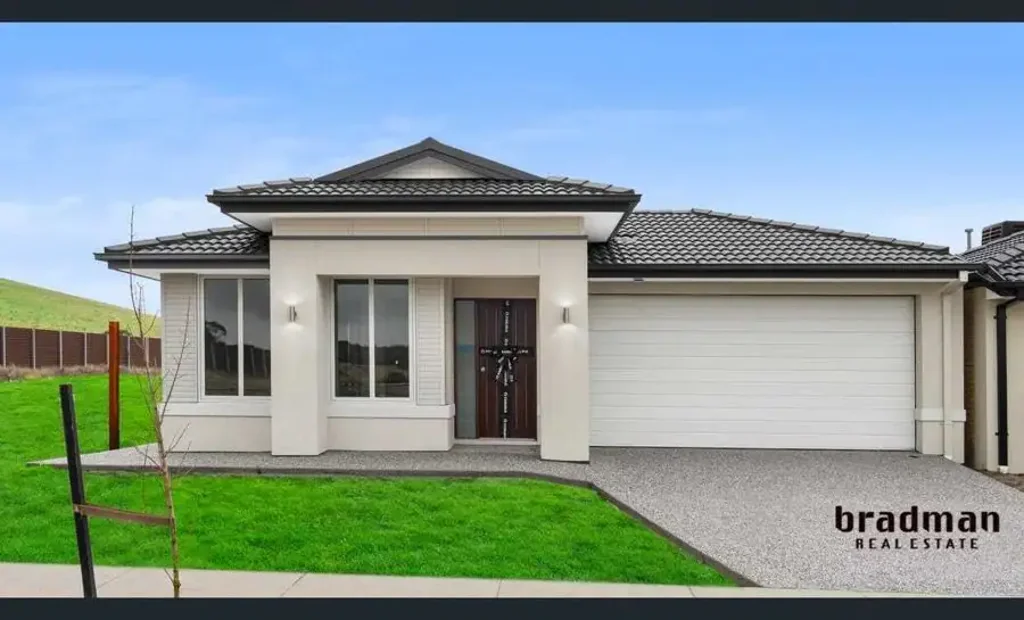 Modern Luxury Living in a Prime Location