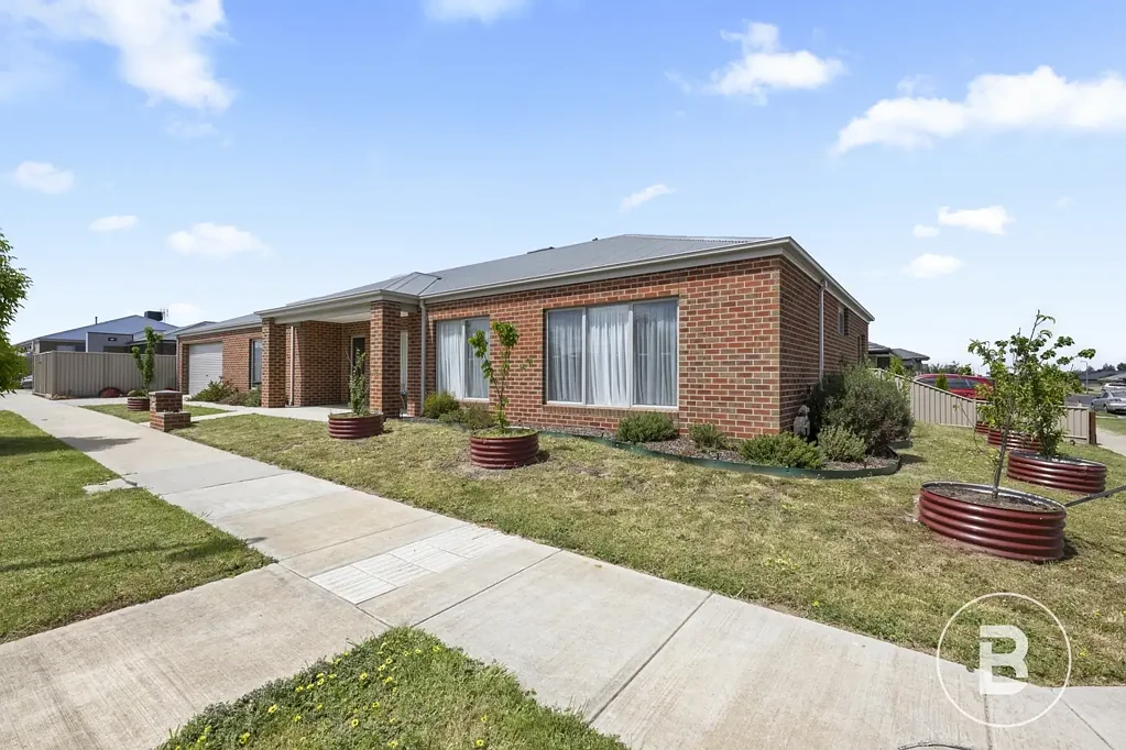 9 Wedge Tail Drive, Winter Valley, VIC 3358
