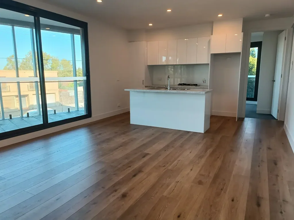 Immaculate 2 Bed 1 Bath