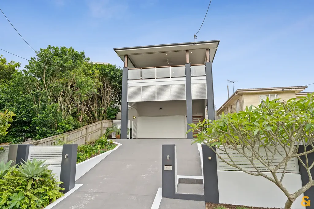 Lota 5房 Bayside生活典范 491m²高地块 320m²大空间 Spotted gum地板 主卧带套间 私密后院绿洲 Wonderfully Convenient Location - Beautiful Family Home & Garden Retreat